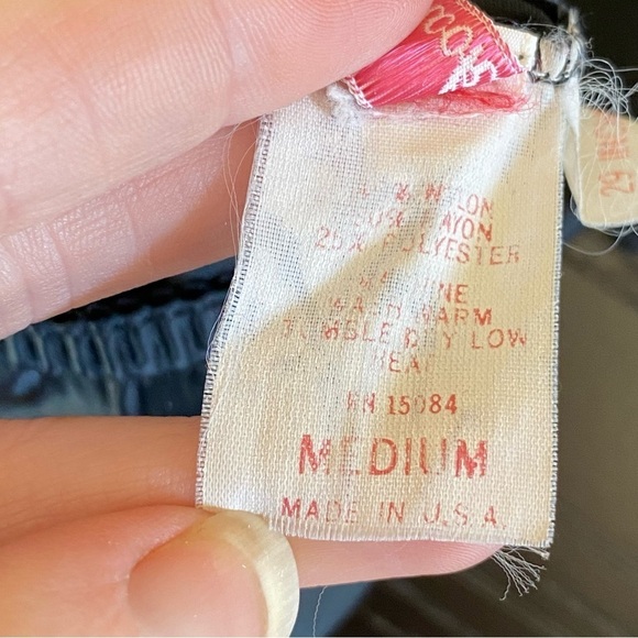 Pembrooke Vintage Midi Slip Skirt Black Scalloped Hem Slit Women Size Medium M - Picture 3 of 7